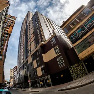 Comodo Tipo Loft En El Centro De 28 Apartamento